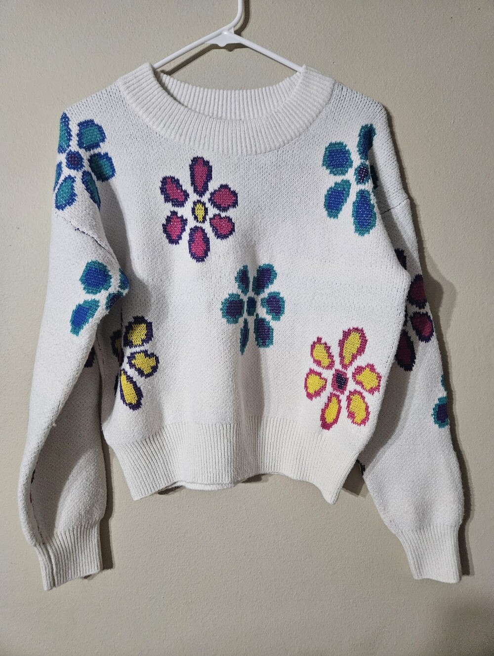 Wild Fable Floral Sweater Medium